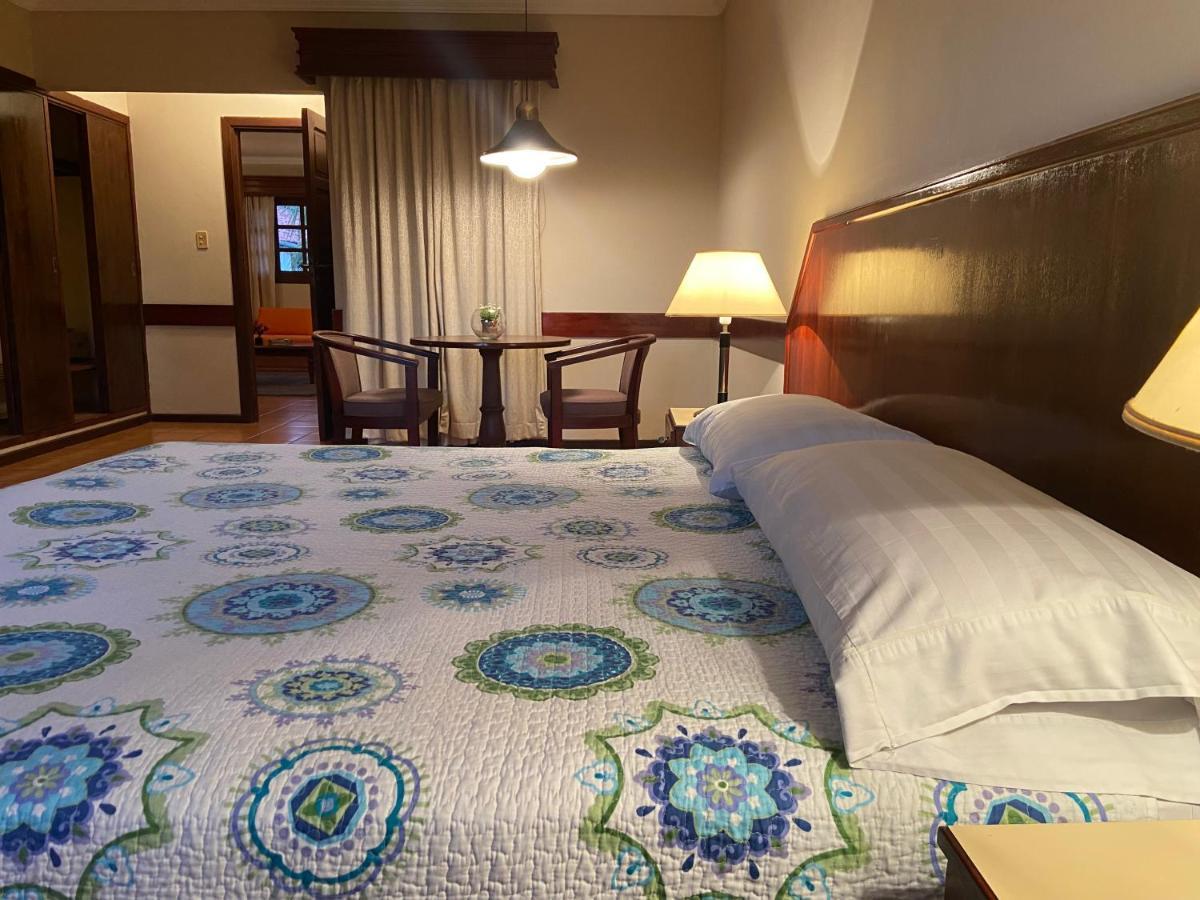 El Pantanal Hotel & Resort Puerto Quijarro  Екстер'єр фото