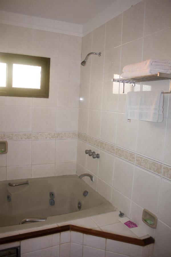 El Pantanal Hotel & Resort Puerto Quijarro  Екстер'єр фото
